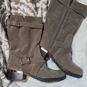 NWOT Vinve Camuto Walleya Suede Motorcycle Boots